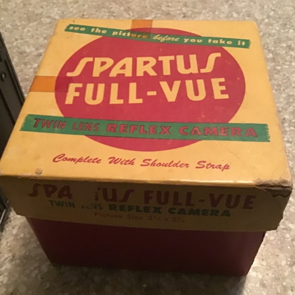 Vintage Spartus Full-vue Camera - Original Box - Classic Antique Camera - Picture 2 of 11